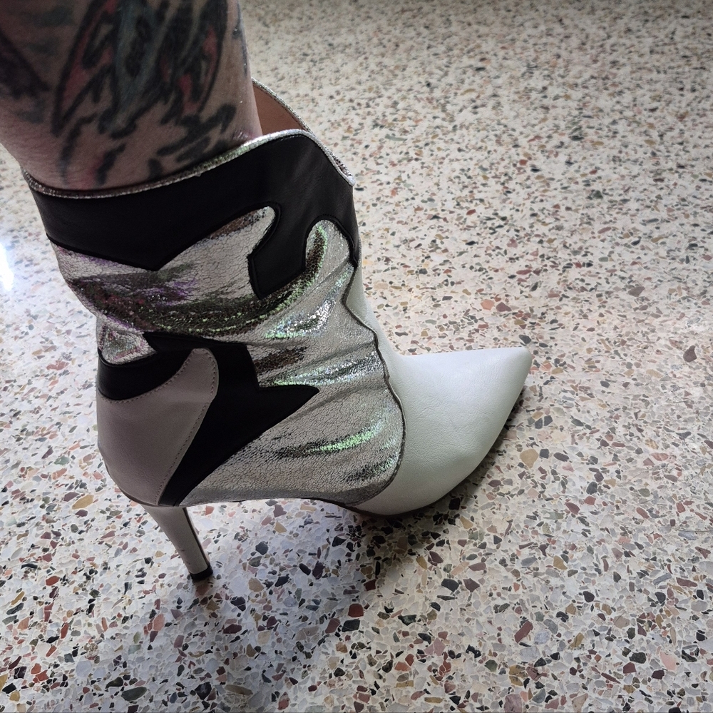 Super DISCO  Silver White Ankle Boots Heel 41 - Picture 3 of 10
